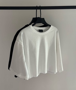 Women OEM Low MOQ Women Minimalist <b>Cropped</b> Boxy Tee Soft Combed Cotton Solid Color Daily Basic <b>Top</b> Bulk - Product Image 4