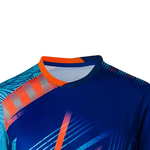 เสื้อยืดกีฬาผู้ชาย ประสิทธิภาพสูง สำหรับออกกำลังกาย ผ้าระบายอากาศ ยืดหยุ่นได้ ขายส่งจากโรงงาน ผู้ผลิต ส่งออก - Product Image 2