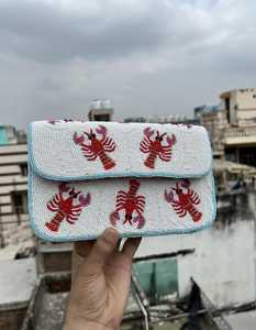 Bolso Rectangular de Tela Bordado con Cuentas, Hecho a Mano, con Diseño Floral Rosa, Lavable, de Poliéster, de ALI FASHION ART Thread n Trend - Product Image 2