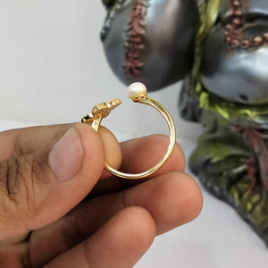 Anillo Ajustable con Perla de Agua Dulce y Diseño Floral, Talla Única, Anillo de Joyería con Perla, Ajustable, Proveedor - Product Image 2