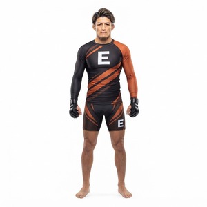 Ensemble de shorts de combat MMA et de rashguard à manches longues personnalisés par sublimation pour hommes et femmes, vêtements d'entraînement - Product Image 3