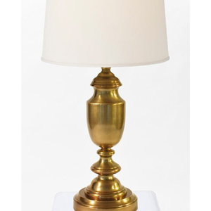 Lampe de table élégante en métal finition or, design contemporain empilable, lumière portable avec abat-jour blanc pour l'éclairage domestique - Product Image 5
