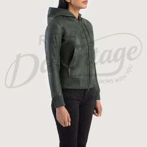 Chaqueta de aviador de cuero genuino negro desgastado para mujer con ribete de piel sintética blanca, corte ajustado, abrigo de invierno de piel de oveja premium para motociclista - Product Image 5