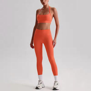 Conjunto de Yoga de 2 Piezas para Mujer, Color Rojo, Tirantes Cruzados Sin Costuras, Transpirable, Cintura Media, Leggings Largos, Diseño a Cuadros, Spandex/Nailon - Product Image 3