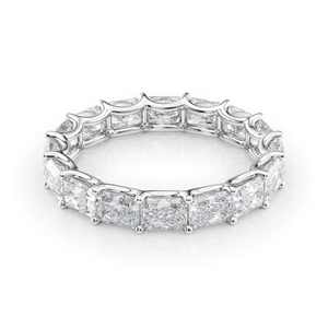 Anillo de Eternidad con Diamantes Cultivados en Laboratorio Lunentia East West Radiant U Prong, Certificado por IGI - Product Image 4