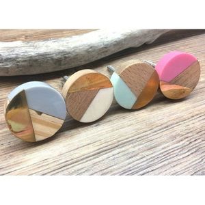 Tiradores de Cajón Hechos a Mano de Resina y Madera con Diseños Artísticos, Producto de Artesanía en Bambú y Madera - Product Image 5
