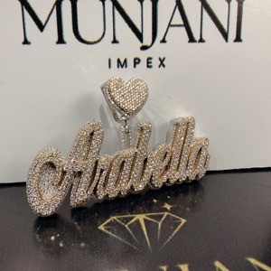 จี้เพชรโมอิสซาไนต์ VVS สุดหรู ชุบทองคำสีกุหลาบ สลักชื่อ Arabella ของขวัญสำหรับงานปาร์ตี้ เหมาะสำหรับสร้อยคอเพชรสุดหรู - Product Image 2