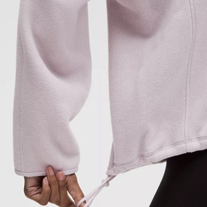 Chaqueta de Forro Polar Gris Claro para Mujer, a la Moda, Personalizada, con Cuello Alto, Manga Larga, Cierre de Cremallera 1/4, Corte Regular, Estilo Pullover para Otoño - Product Image 4