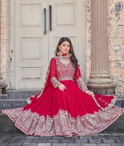 Conjunto de Kurta Anarkali Moderno de Georgette Sintético Pesado para Mujer de Ramdev Trading con Dupatta, Pantalones y Bordados de Lentejuelas de 5mm de Secado Rápido para Fiesta - Product Image 3