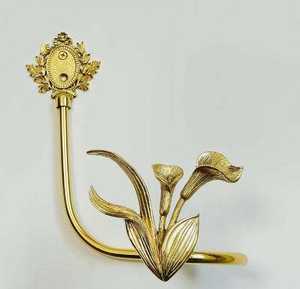 ตะขอเกี่ยวผ้าม่านทองเหลืองแบบโมเดิร์น งานหล่อแบบ Lost Wax ของตกแต่งบ้าน งานฝีมือ แบรนด์ ARTISIAN CRAFT ปรับขนาดได้ - Product Image 4