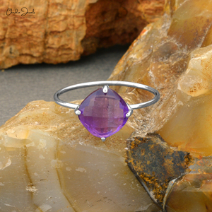 Produits tendances : Bague en améthyste sertie de griffes de 8 mm, or blanc 14 carats, faite à la main, pour mariage ou anniversaire, prête à être expédiée - Product Image 6