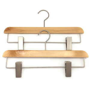 Cintre en bois avec pinces en acier inoxydable, design minimaliste pour placard, organisateur antidérapant à crochets - Product Image 2