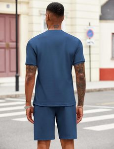 Ensemble décontracté deux pièces pour homme : T-shirt tricoté à col zippé et short athlétique, respirant et confortable pour l'été, idéal pour la course et l'entraînement, 100% coton. - Product Image 4