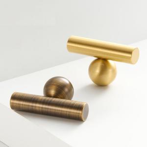 Pomo moderno en forma de T de latón macizo con base de bola, pomo de cajón en oro cepillado para gabinetes de cocina, armarios y herrajes de muebles. - Product Image 2