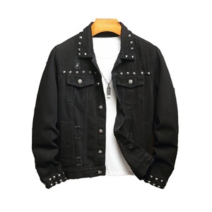 Chaqueta Vaquera Negra Personalizada para Hombre 2026, Estilo Punk, Desgastada, Decorada con Remaches, Cierre de Botones, Corte Regular, para Otoño - Product Image 1