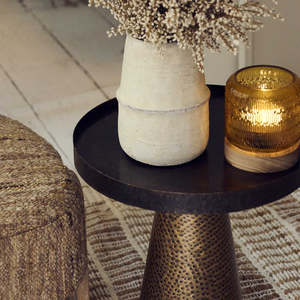 Mesas de Centro y Auxiliares Redondas de Metal Chapado en Oro con Textura Martillada Estilo Art Deco de la Mejor Calidad para Decoración del Hogar, Hotel u Oficina - Product Image 3