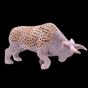 Escultura de Toro en Piedra Jabonera Artesanal – Regalo Decorativo Único para el Hogar y Empresas | Estatua al por Mayor para Exportación desde India - Product Image 2