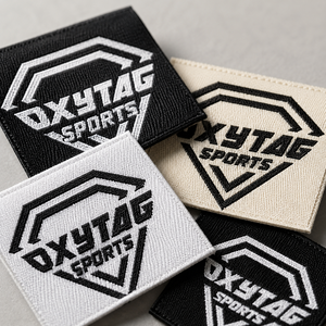 Étiquette tissée carrée brodée Oxytag Sports pour vêtements, prix bas, vente en gros personnalisée, étiquette OEM tissée - Product Image 1