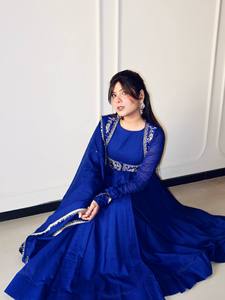 Nouvelle Robe Longue de Soirée Ethnique pour Femme, Sans Plis, Réversible, avec Veste et Ensemble Dupatta, Idéale pour Toutes les Saisons - Product Image 3
