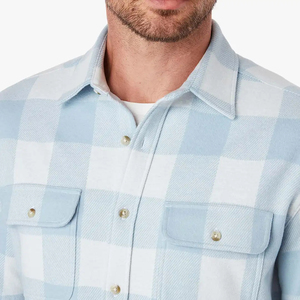 Chemise en flanelle tricotée bleu clair unie pour homme, manches longues, col rabattu décontracté, 100 % coton respirant, idéale pour l'été - Product Image 5