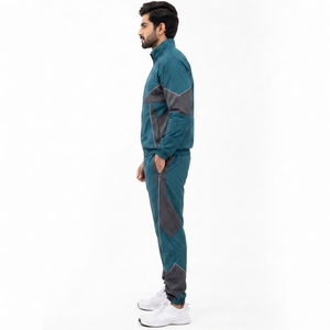 Conjunto Deportivo Cortavientos para Hombre, Chaqueta Ligera de Tela de Poliéster Resistente, Pantalones a Juego, Construcción Resistente al Agua, Estilo Casual - Product Image 4