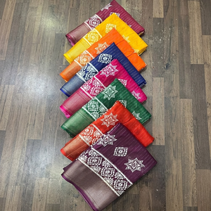 Tela de secado rápido para ropa de mujer y niña, material floral Dola Rico, tejido ligero para blazer, trajes, vestidos, sari, artículos en stock. - Product Image 1