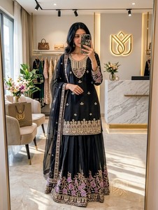 Ensemble de Soirée en Soie Chinon Luxueuse avec Broderies Ornées de Paillettes, Pantalon Palazzo Fluide et Dupatta Embellie (DD 1273) - Product Image 2