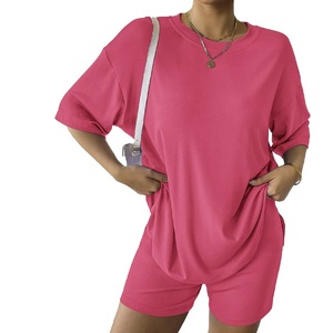 Conjunto de 2 Piezas de Algodón para Mujer, Camiseta de Manga Corta con Cuello Redondo y Pantalones Cortos con Cintura Elástica, Color Sólido Simple, Corte Holgado, Conjunto Casual de Verano - Product Image 1