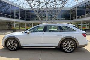 Éxito de Ventas, Tendencia 2021, A.6 Allroad Quatro Turbo V.6 con Tracción en las Cuatro Ruedas - Product Image 2