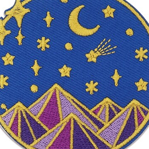 Parche Bordado Circular con Diseño de Cielo Nocturno, Luna, Estrellas y Montañas, Termoadhesivo para Regalos - Product Image 6