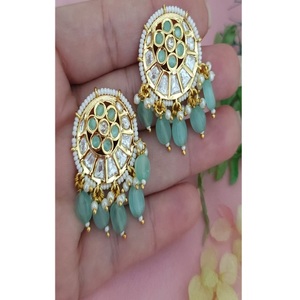 Magnifiques boucles d'oreilles pendantes en moissanite plaquées or de qualité supérieure pour femmes, collection pour soirées et occasions spéciales - Product Image 1