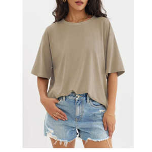 Camiseta de Mujer de Algodón Suave Ecológico, Corte Regular, Color Verde Esmeralda, Cuello Redondo, Manga Corta, Secado Rápido y Transpirable - Product Image 4