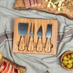 Juego de Cuchillos para Queso de Acero Inoxidable con Mango Negro y Detalles en Dorado, Cubiertos Premium para Queso - Product Image 4