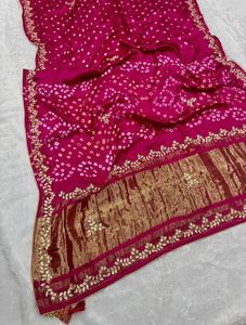 Sari indien de soirée Bandhani avec travail Gotapatti - Product Image 2
