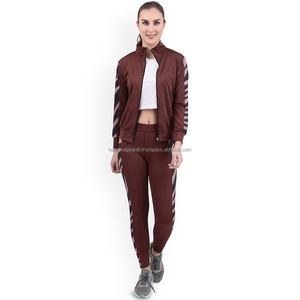 Nardon Apparel, venta al por mayor, conjunto de chándales de nailon de dos piezas, conjunto corto de nailon con panel de logotipo bordado personalizado, conjunto cortavientos para mujer - Product Image 3