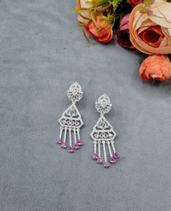 Elegantes Pendientes Largos Triangulares Plateados con Cristal Lineal y Piedra Verde, Joyería de Moda para Fiestas - Product Image 3