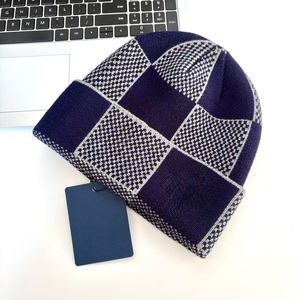 Nuevo Gorro de Punto Gris de Lujo para Hombre 2026, Gorro de Invierno de Diseñador, Gorro de Lana con Pompón, Gorros de Punto de Lujo para Mujer de Alta Calidad - Product Image 5