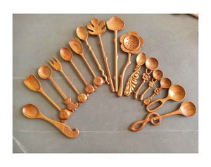 Cucharas de Madera Talladas a Mano al por Mayor, Diseño Único de Triple Hoja, 16 cm, Fresno, Acacia y Madera de Sequoia, Cucharas Artesanales, Proveedor de Vietnam - Product Image 5