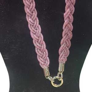 Lanière rose scintillante tressée avec strass, élégante et durable, accessoire de mode pour le cou - Product Image 4