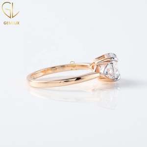 Bague de fiançailles de luxe en moissanite, or rose 14 carats, trois pierres, coupe ronde, bague de mariage bicolore en diamant - Product Image 4