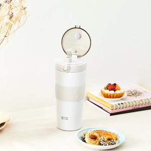 Bouteille isotherme moderne 26oz/800ml en SUS304 avec revêtement en porcelaine, couvercle 2-en-1 et paille, isolation thermique longue durée (chaud 4-6h/froid 8-10h) - Product Image 6