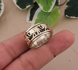 แหวนเงินแท้ 925 ลายช้างนำโชค ประดับเพชรแบบฝังขอบ ดีไซน์รูปสัตว์ เครื่องประดับสัญลักษณ์แห่งโชคลาภและปัญญา ของขวัญสำหรับทุกเพศ ขายส่ง - Product Image 3