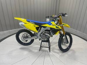 มอเตอร์ไซค์วิบากสมรรถนะสูง ปี 2025 รุ่น RM-Z 250 RM-Z 450 สำหรับขาย พร้อมการรับประกัน 3 ปี - Product Image 2