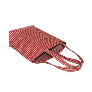 กระเป๋าผ้ากระสอบแบบโปรโมชั่น มีผ้าแคนวาสด้านล่าง พร้อมหูหิ้วผ้ากระสอบ ลายพิมพ์แถบขวางทั่วตัว และมีช่องกระเป๋าด้านนอกแบบวีเปิดได้หนึ่งช่อง - Product Image 4