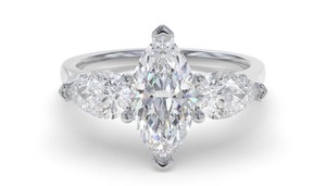 แหวนเพชรเม็ดเดี่ยวทรงมาร์คีส์ 0.50 กะรัต เพชรเลี้ยงในห้องปฏิบัติการ ตัวเรือนทอง 18K และแพลตตินัม - Product Image 3