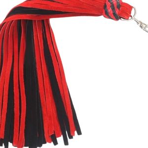 Laisse en cuir rouge et noir avec poignée tressée et mousqueton métallique - Product Image 4