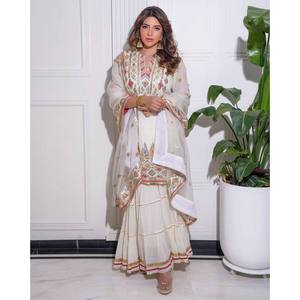 Conjunto superior e inferior de mujer de diseñador con Dupatta para ropa de fiesta - Product Image 6