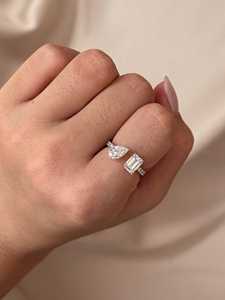 Anillo de Diamantes Cultivados en Laboratorio con Corte Esmeralda y Corte Pera, Anillo Abierto con Pavé de Diamantes, Certificado IGI - Product Image 4