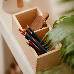 Organisateur de bureau pratique en bois massif pour stylos et crayons, design naturel, deux compartiments, support de bureau pour crayons - Product Image 1
