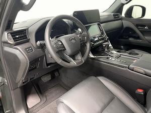 Lexus LX 600 PREMIUM 4WD 2025, Motor V6 Twin Turbo de 3.4L con 409 HP - Product Image 5